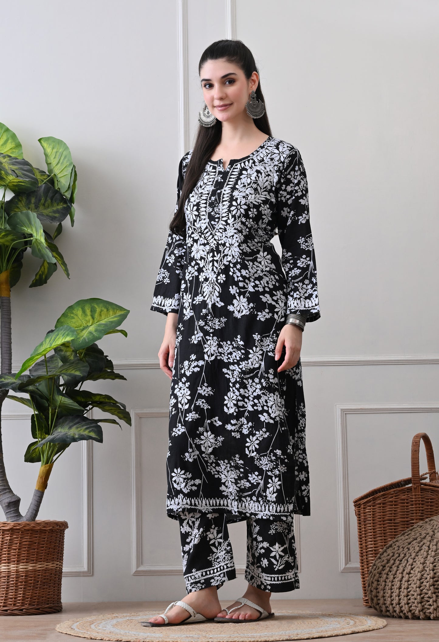 Hand Embroidered Chikankari Mulmul Plazo Set – Floral Delight Black