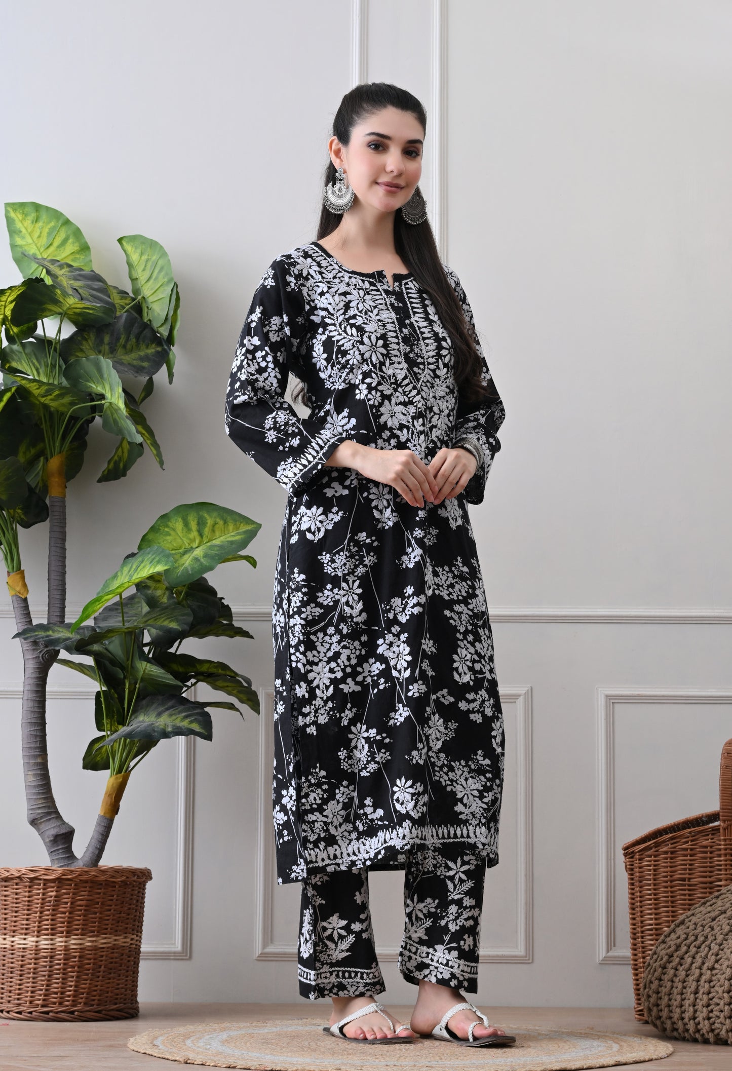 Hand Embroidered Chikankari Mulmul Plazo Set – Floral Delight Black