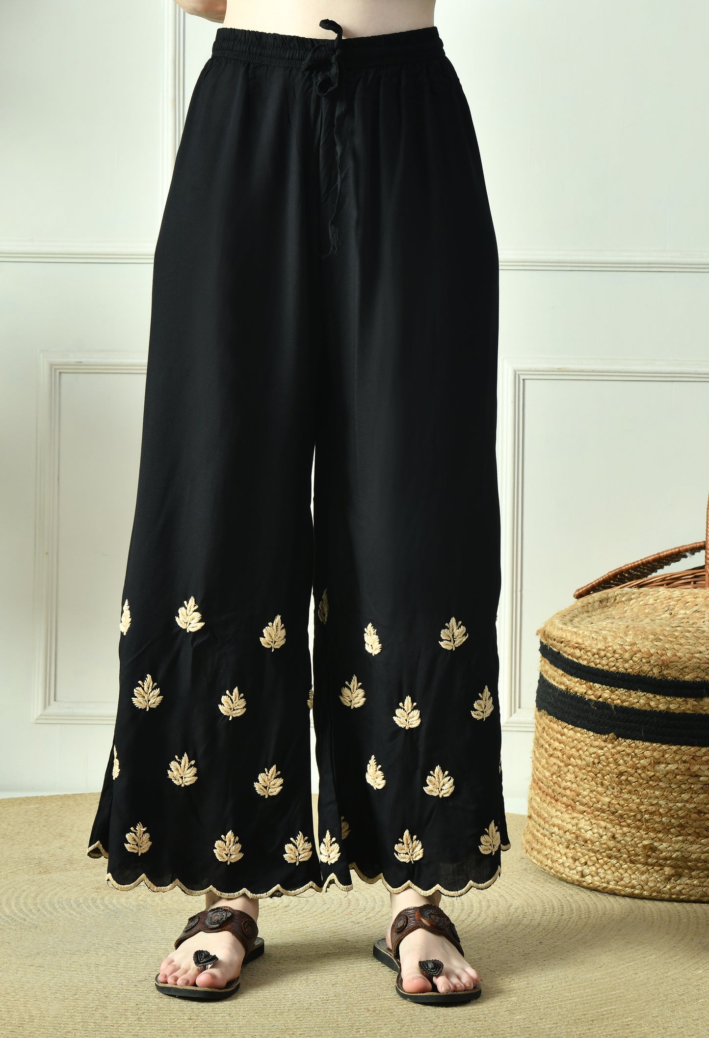Black Beauty Vibrant Chikankari Set- Brown