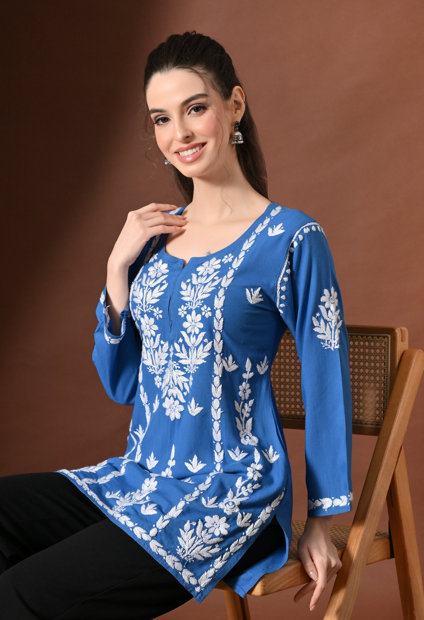 Lucknowi Chikankari Short Kurta in Rayon – Blue & White Floral Embroidery
