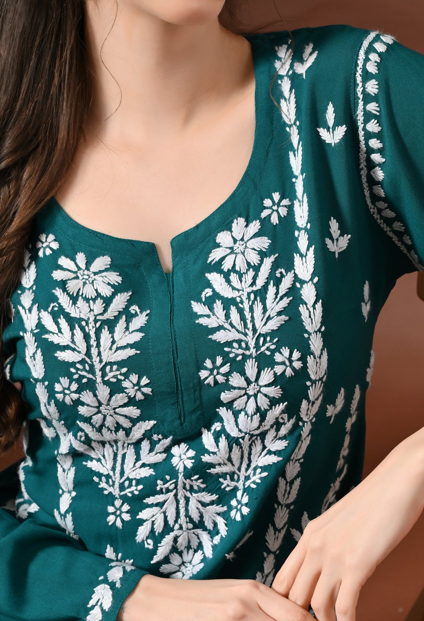 Lucknowi Chikankari Short Kurta in Rayon – Teal Green