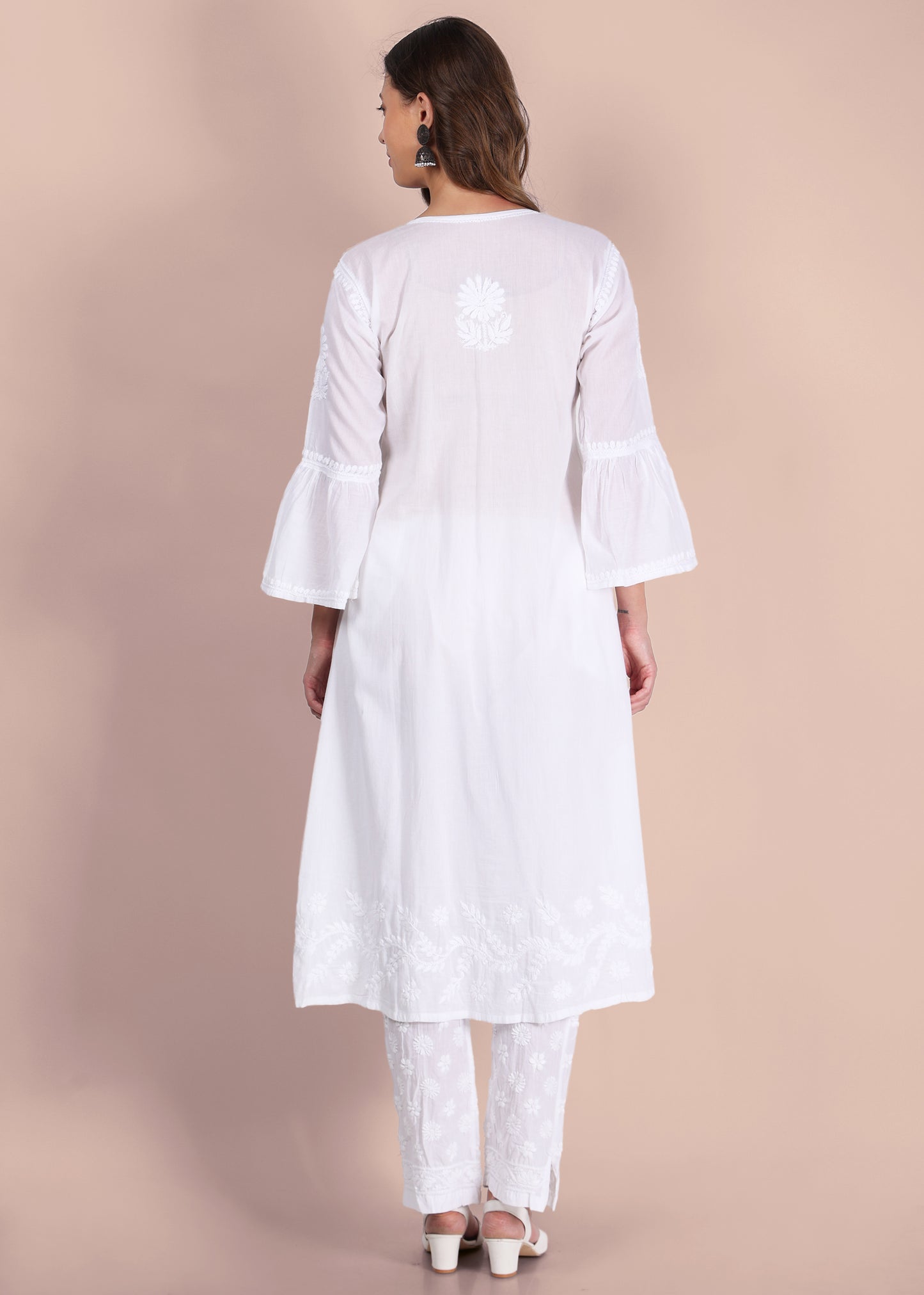 Hand Embroided Lucknow Chikankari A-line Mulmul Kurta.