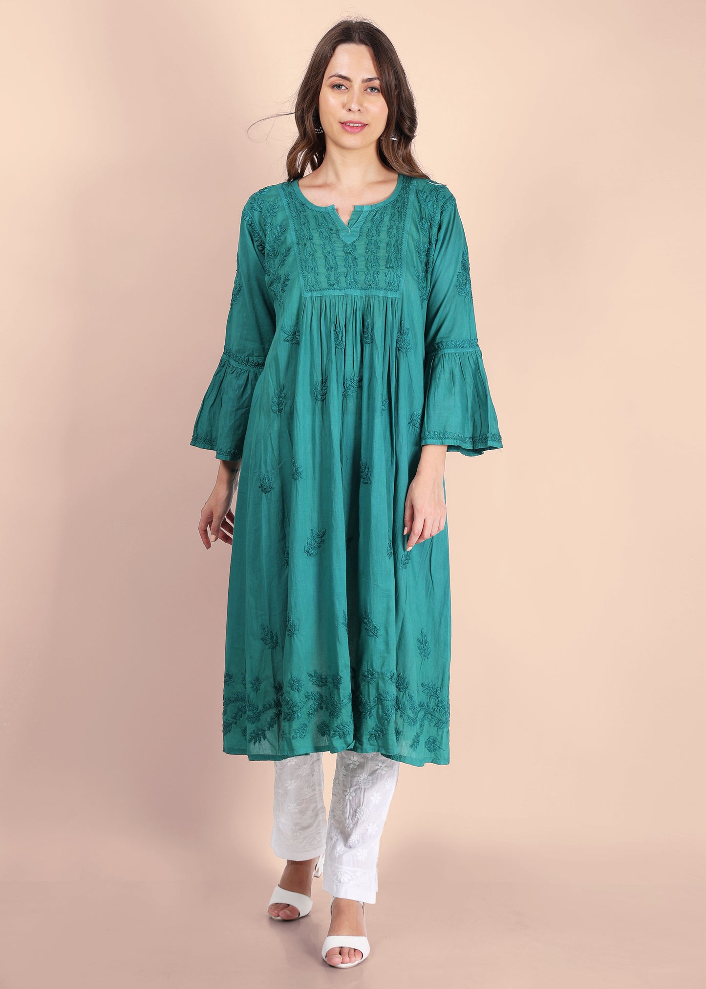 Hand Embroided Lucknow Chikankari A-line Mulmul Kurta.