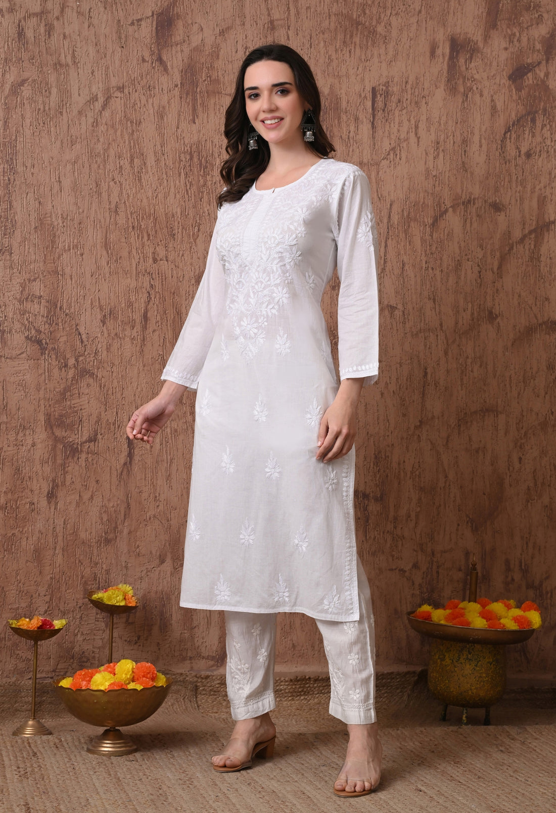 Women Classic Lucknowi Chikankari Ethnic Hand Embroidered Straight Kurta