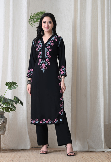 Hand Embroidered Chikankari Rayon Kurta with Floral Thread Work – Pink
