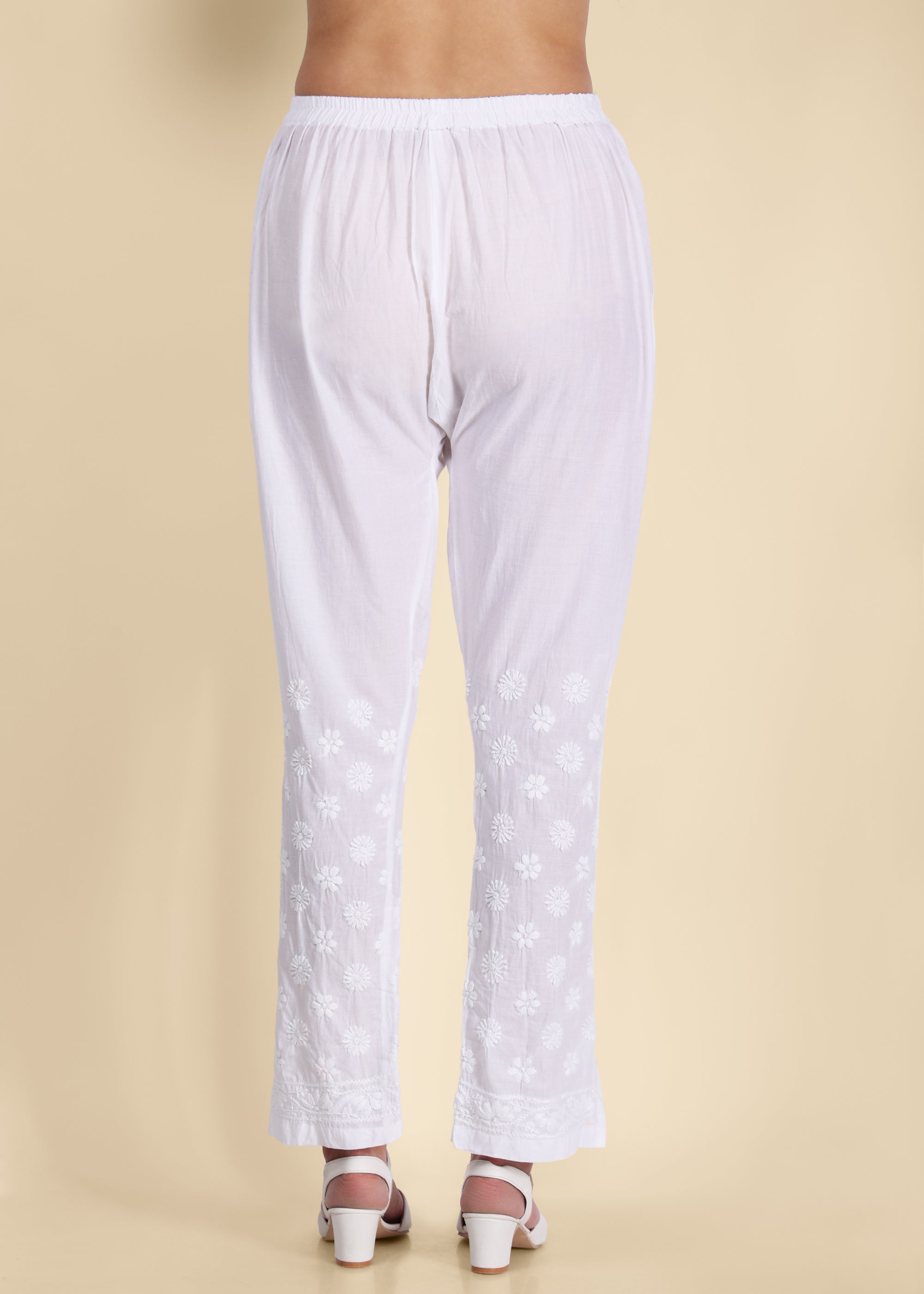 Plain Formal Girls White Lycra Trouser, Size: 26.0 at Rs 220/piece in New  Delhi