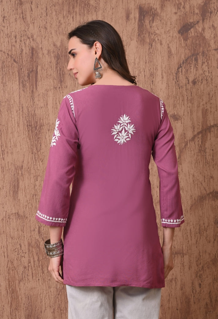 Onion Pink Elegant Hand-Embroidered Chikankari Floral Lucknowi Kurti