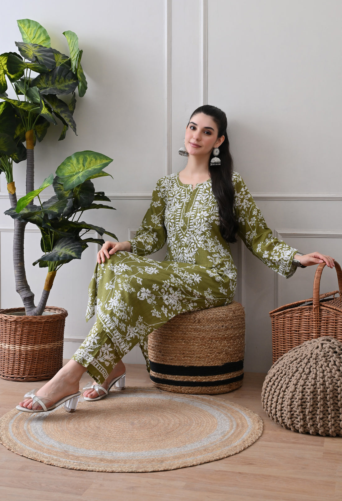 Hand Embroidered Chikankari Mulmul Plazo Set – Floral Delight Mehdi