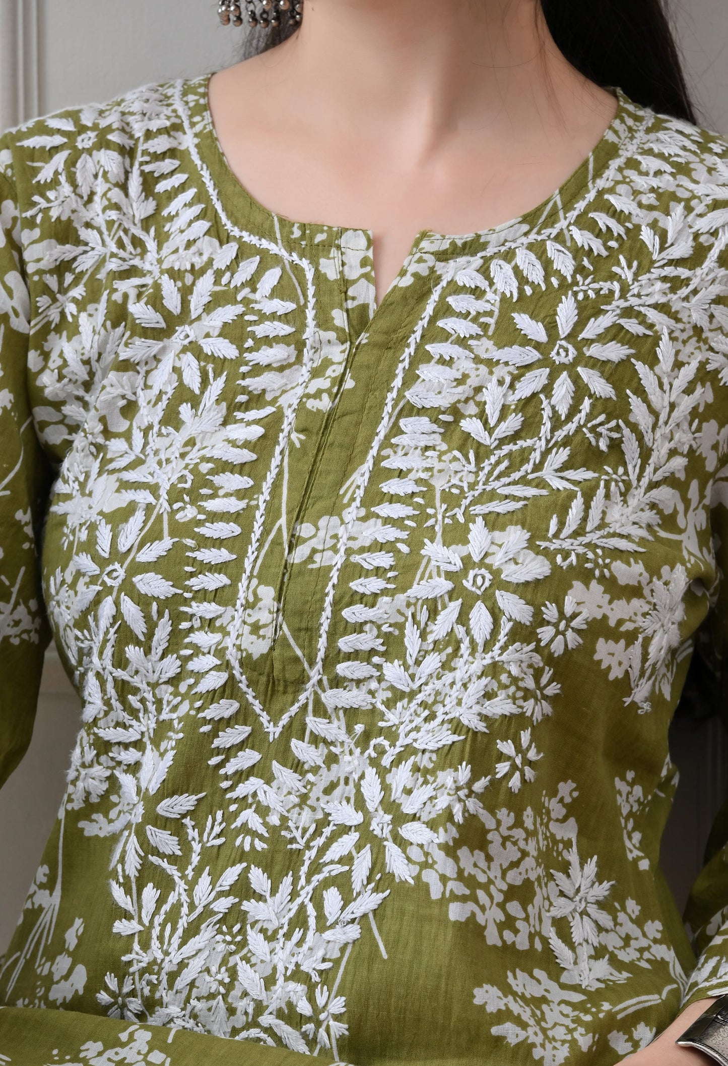 Hand Embroidered Chikankari Mulmul Plazo Set – Floral Delight Mehdi