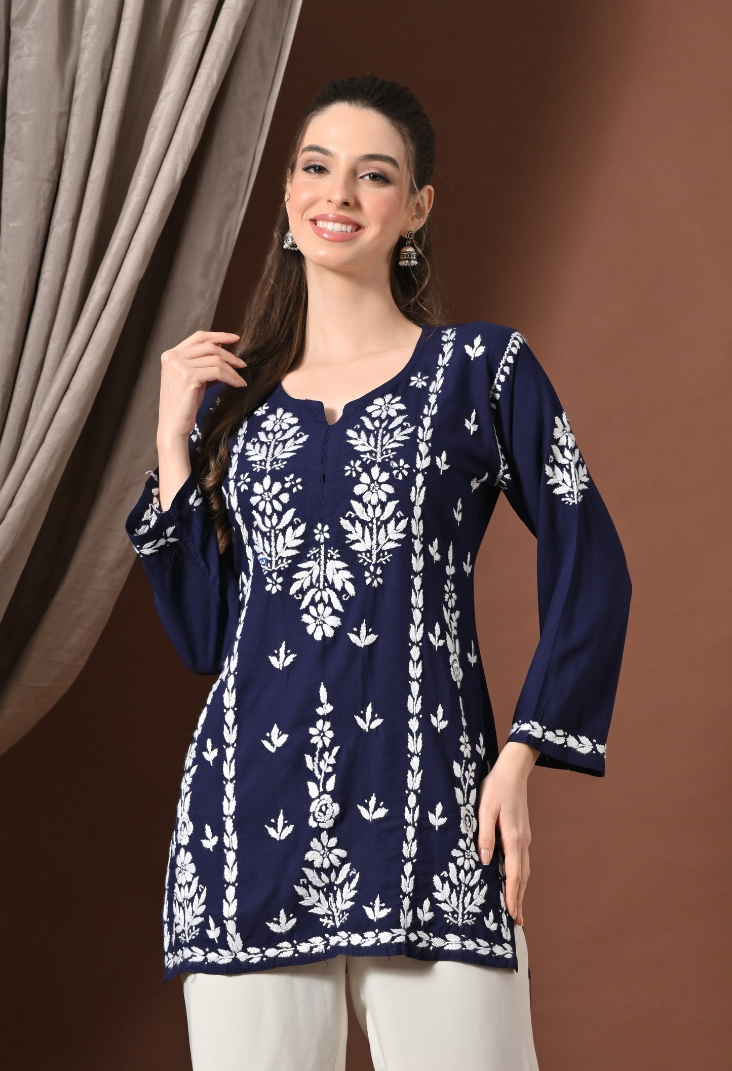 Lucknowi Chikankari Short Kurta in Rayon – Black & White Floral Embroidery