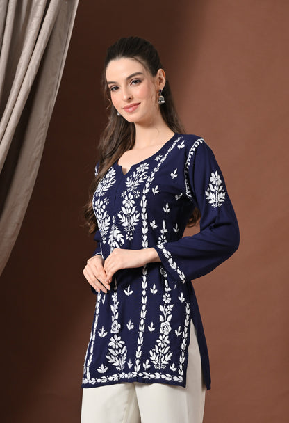 Lucknowi Chikankari Short Kurta in Rayon – Black & White Floral Embroidery