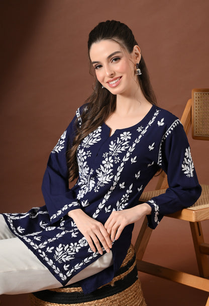 Lucknowi Chikankari Short Kurta in Rayon – Black & White Floral Embroidery