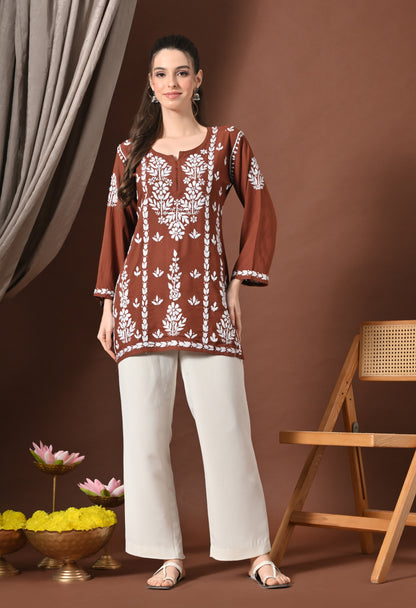 Lucknowi Chikankari Short Kurta in Rayon – Brown & White Floral Embroidery