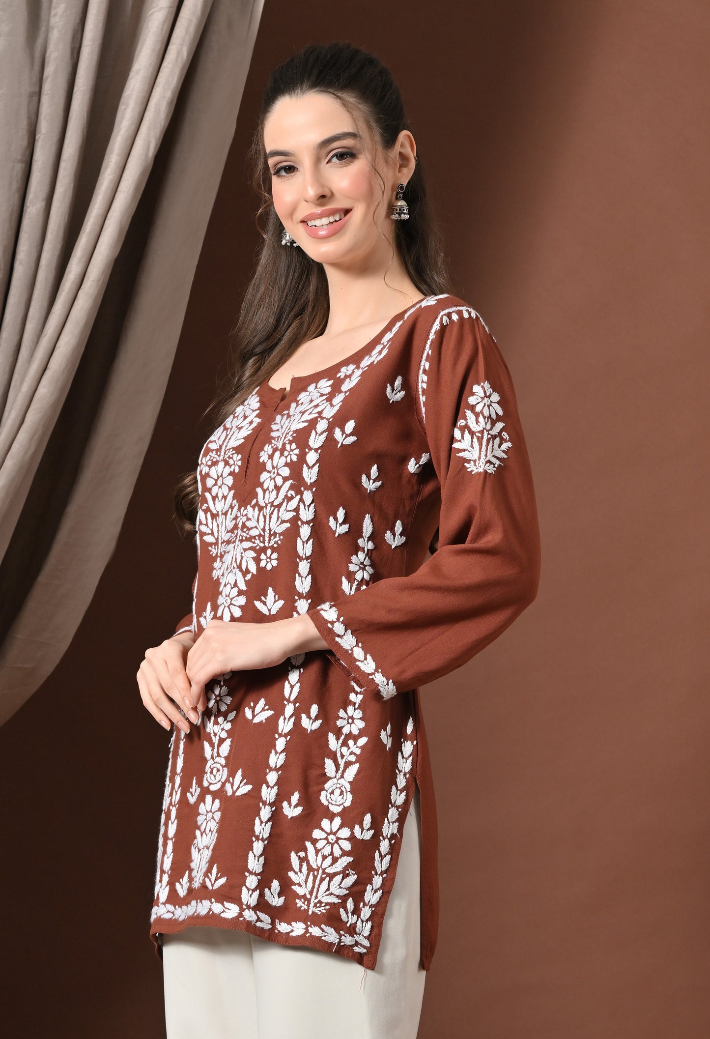 Lucknowi Chikankari Short Kurta in Rayon – Brown & White Floral Embroidery