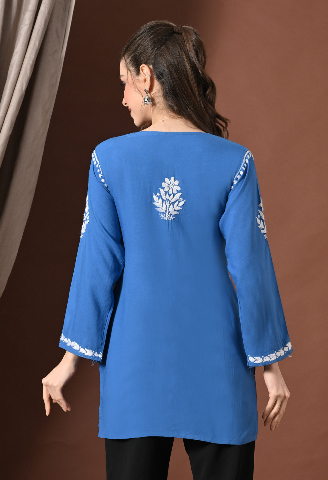 Lucknowi Chikankari Short Kurta in Rayon – Blue & White Floral Embroidery