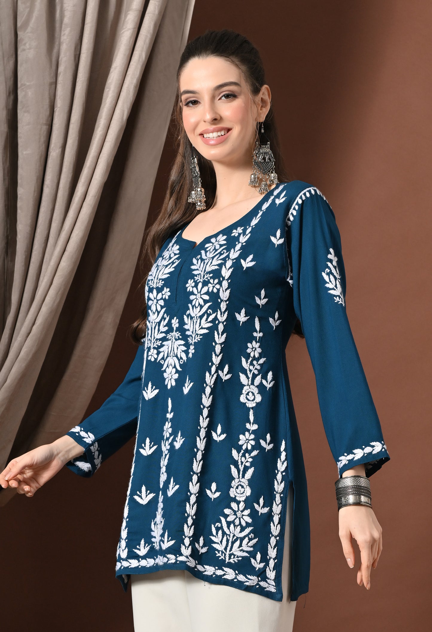 Lucknowi Chikankari Short Kurta in Rayon – Teal