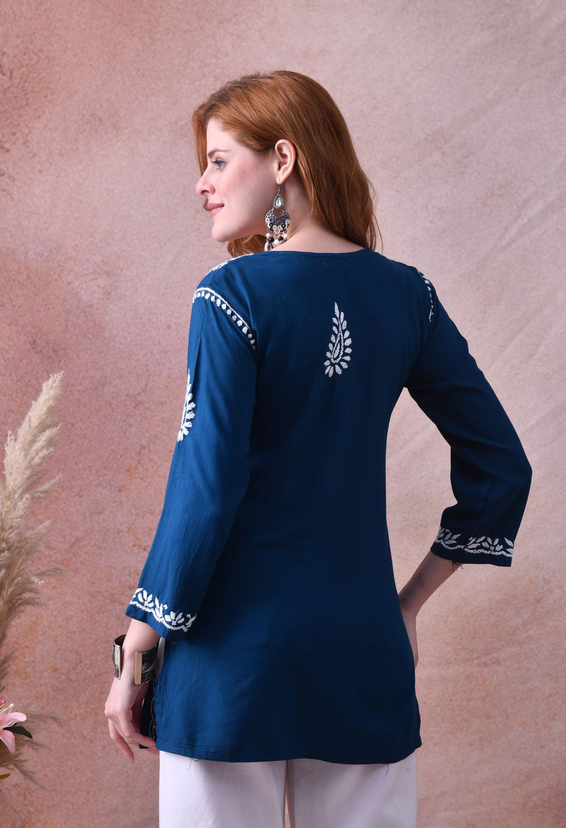 Teal Hand-Embroidered Chikankari Rayon Short Kurta